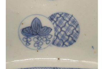 古伊万里　染付　丸紋　隅切り　5.3寸　約16cm　食卓を爽やかに彩る正角皿3客セット(葵、団花紋、五寸三分、変形皿、中皿、和皿、和食器)(R-062147)