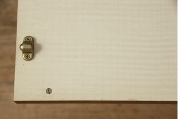 イギリスビンテージ　チーク材　ビューティリティ(Beautility)　木製リングの取っ手がアクセントのサイドボード(サイドキャビネット、リビングボード、収納棚、戸棚、ヴィンテージ)(R-062151)
