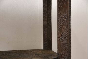 和製ビンテージ　日光彫り　隅々まで彫刻された大輪の花に目を奪われる飾り棚(茶棚、違い棚、オープンラック、ヴィンテージ)(R-062152)