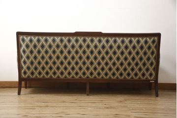 中古　美品　神戸洋家具　メープル不二屋　優雅な佇まいが魅力的な3人掛けソファ(ラウンジソファ、アームソファ、三人掛け、3P)(R-062153)