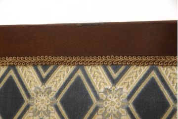 中古　美品　神戸洋家具　メープル不二屋　優雅な佇まいが魅力的な3人掛けソファ(ラウンジソファ、アームソファ、三人掛け、3P)(R-062153)