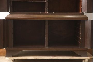 和製アンティーク　昭和中期　大正ロマン　ナラ材　たっぷり収納が嬉しい!!趣ある色合いがレトロな雰囲気を高める洋風レコードケース(レコードキャビネット、収納棚、戸棚)(R-062156)