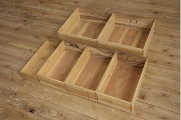 和製アンティーク　激レア!　昭和初期　希少な黒柿材を前面に使用した関東水屋箪笥サイドボード(戸棚、収納棚、サイドキャビネット、リビングボード、引き出し)(R-062159)