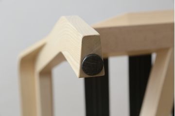 中古　超美品　Cassina(カッシーナ)　ELORO(エローロ)　FY革　本革　洗練されたモダンデザインが格好いい!!メンズライクな空間を演出する2人掛けソファ(2P、二人掛け、クッションソファ、レザーソファ、アームソファ)(定価約170万円)(R-062160)