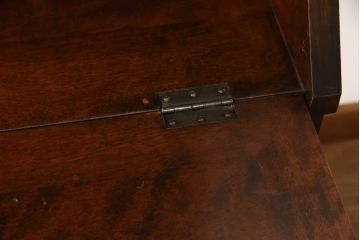 和製ビンテージ　北海道民芸家具　絶版品　収納に便利な本棚付き!!シックなライティングビューロー(簿記机、引き出し、ブックシェルフ、本棚、飾り棚、収納棚、ワークデスク、在宅ワーク、在宅用、ヴィンテージ) (R-062162)
