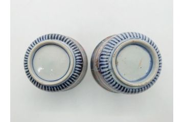 明治期　上手物　伊万里　色絵　お茶の時間を華やかに演出する湯呑み2客セット(大・小)(和食器、茶器、茶道具)(R-062168)