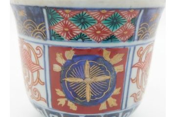 明治期　上手物　伊万里　色絵　お茶の時間を華やかに演出する湯呑み2客セット(大・小)(和食器、茶器、茶道具)(R-062169)