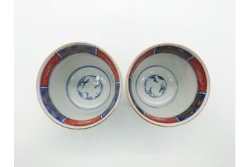 明治期　上手物　伊万里　色絵　お茶の時間を華やかに演出する湯呑み2客セット(大・小)(和食器、茶器、茶道具)(R-062169)