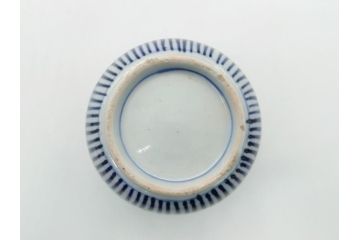 明治期　上手物　伊万里　色絵　お茶の時間を華やかに演出する湯呑み2客セット(大・小)(和食器、茶器、茶道具)(R-062169)