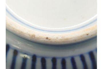 明治期　上手物　伊万里　色絵　お茶の時間を華やかに演出する湯呑み2客セット(大・小)(和食器、茶器、茶道具)(R-062169)