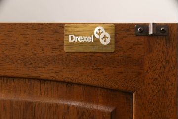 中古　美品　DREXEL HERITAGE(ドレクセルヘリテイジ)　Triune(トライユン)　上品な佇まいのブックケース(シェルフ、本棚、飾り棚、キャビネット、収納棚)(R-062172)