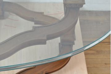 中古　DREXEL HERITAGE(ドレクセルヘリテイジ)　FRANCESCA(フランチェスカ)シリーズ　エレガントなデザインの脚が魅力的なガラス天板のカクテルテーブル(センターテーブル、ローテーブル、リビングテーブル、ガラステーブル)(定価約48万円)(R-062173)