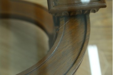 中古　DREXEL HERITAGE(ドレクセルヘリテイジ)　FRANCESCA(フランチェスカ)シリーズ　エレガントなデザインの脚が魅力的なガラス天板のカクテルテーブル　定価約48万円　(R-062173)