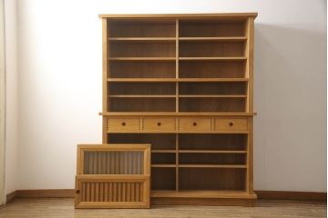 中古　美品　国産家具　和室・洋室どちらにも合う!!和モダンデザインの水屋箪笥(食器棚、収納棚、重ね戸棚、飾り棚、キャビネット)(R-062176)