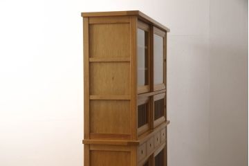 中古　美品　国産家具　和室・洋室どちらにも合う!!和モダンデザインの水屋箪笥(食器棚、収納棚、重ね戸棚、飾り棚、キャビネット)(R-062176)
