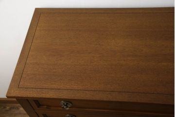 中古　美品　DREXEL HERITAGE(ドレクセルヘリテイジ)　Triune(トライユン)　気品溢れるエレガントなマホガニー材製チェスト(引き出し、サイドボード、サイドチェスト)(R-062183)