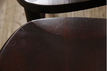 中古　九州民芸家具　すらりと伸びた後ろ脚と滑らかな木肌が上品なラダーバックチェア2脚セット(ダイニングチェア、板座チェア、イス、椅子)(R-062185)