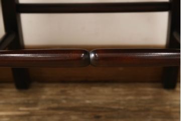中古　九州民芸家具　すらりと伸びた後ろ脚と滑らかな木肌が上品なラダーバックチェア2脚セット(ダイニングチェア、板座チェア、イス、椅子)(R-062185)