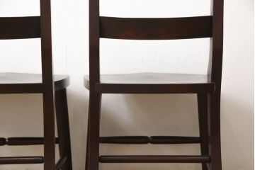中古　九州民芸家具　すらりと伸びた後ろ脚と滑らかな木肌が上品なラダーバックチェア2脚セット(ダイニングチェア、板座チェア、イス、椅子)(R-062185)