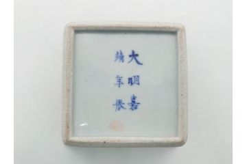 江戸期　古玩　大明嘉年製　水指　五彩龍文四方鉢　3.6寸皿　約11　大胆に描かれた龍の図が食卓のアクセントになる角皿5客セット(赤絵、中国?、三寸六分)(R-062190)