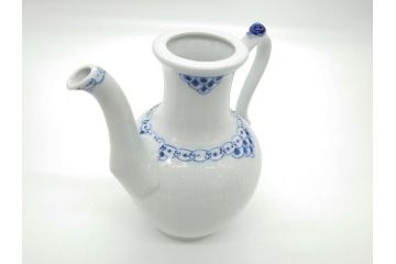 デンマーク　ROYAL　COPENHAGEN(ロイヤルコペンハーゲン)　プリンセス　ブルー　美しいレースの絵付けが優雅さを演出するコーヒーポット(ピッチャー、ティーポット、洋食器)(R-062192)