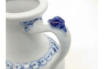 デンマーク　ROYAL　COPENHAGEN(ロイヤルコペンハーゲン)　プリンセス　ブルー　美しいレースの絵付けが優雅さを演出するコーヒーポット(ピッチャー、ティーポット、洋食器)(R-062192)