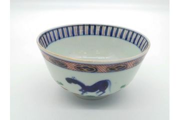 江戸期　萬暦年製　古伊万里　色絵　染付　稀少図柄　馬　3.8寸　約11.5cm　生き生きとした馬の絵付けが魅力の蓋付き茶碗2客セット(和食器、三寸八分)(R-062193)