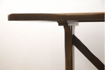 中古　美品　柏木工(KASHIWA)　WILDERNESS(ウィルダネス)　ナラ材　KT14H　美しい杢目とシックな色合いが魅力のダイニングテーブル(4人掛け、4P、6人掛け、6P、食卓)(定価約26万円)(R-062200)
