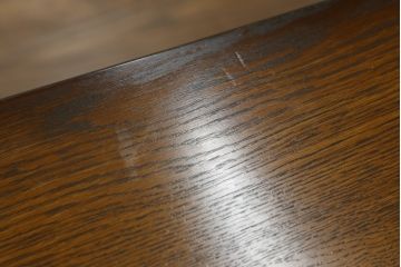 中古　IDC大塚家具取り扱い　加藤木工　Brooks(ブルックス)　サイドボード150　ナラ材　クラシカルな佇まいが美しいリビングボード(戸棚、収納棚、サイドキャビネット)(定価約32万円)(R-062203)