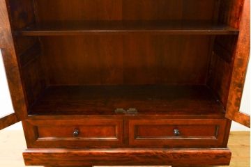 中古　九州民芸家具　建具や引き出し前面に施された面取りの意匠が美しいブックケース(本箱、本棚、飾り棚、キャビネット、収納棚、戸棚)(R-062214)