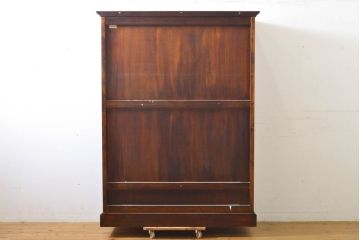 中古　九州民芸家具　建具や引き出し前面に施された面取りの意匠が美しいブックケース(本箱、本棚、飾り棚、キャビネット、収納棚、戸棚)(R-062214)