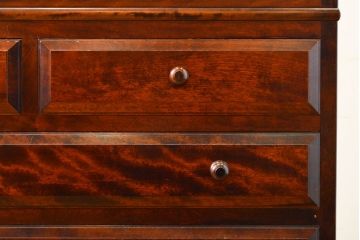 中古　九州民芸家具　美しい木目とシックな佇まいが上品な和タンス(着物箪笥、衣装箪笥、収納たんす、衣装盆、引き出し)(R-062217)