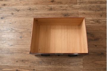 和製アンティーク　明治大正期　檜(ヒノキ)材　閂(かんぬき)付き　時を重ねた木の味わいと古びた風合いの金具が趣深い松本衣装箪笥(時代箪笥、整理タンス、古箪笥、収納たんす、引き出し、サイドチェスト)(R-062219)