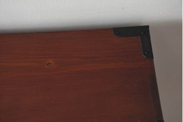和製アンティーク　明治大正期　檜(ヒノキ)材　閂(かんぬき)付き　時を重ねた木の味わいと古びた風合いの金具が趣深い松本衣装箪笥(時代箪笥、整理タンス、古箪笥、収納たんす、引き出し、サイドチェスト)(R-062219)