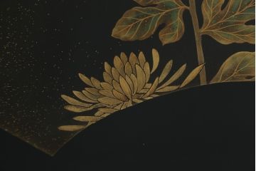 中古　輪島塗り　浜高悦朗作　繊細なタッチで描かれた花と扇の意匠が雅な雰囲気を醸し出す座卓(ローテーブル、センターテーブル、リビングテーブル)(R-062222)