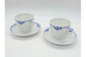 デンマーク　ROYAL　COPENHAGEN(ロイヤルコペンハーゲン)　プリンセス　ブルー　美しいレースの縁取りが優雅さを演出するコーヒーカップ&ソーサーペア(洋食器、C&S)(R-062233)