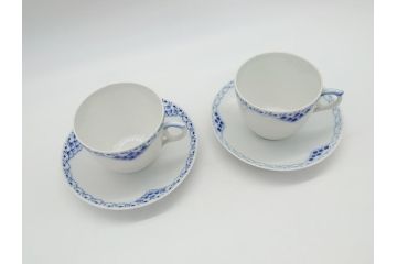 デンマーク　ROYAL　COPENHAGEN(ロイヤルコペンハーゲン)　プリンセス　ブルー　美しいレースの縁取りが優雅さを演出するコーヒーカップ&ソーサーペア(洋食器、C&S)(R-062233)
