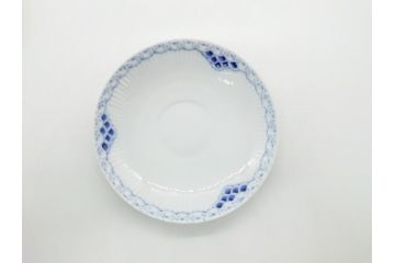 デンマーク　ROYAL　COPENHAGEN(ロイヤルコペンハーゲン)　プリンセス　ブルー　美しいレースの縁取りが優雅さを演出するコーヒーカップ&ソーサーペア(洋食器、C&S)(R-062233)