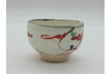 人間国宝　藤本能道　赤絵　ぐい呑み(共箱付き、花文、色絵磁器、作家物)(R-062237)