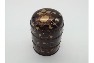 明治期　蒔絵　花唐草　梨地　木製　丁寧な職人技が光る棗(共箱付き、3段、茶道具、漆工芸)(R-062238)