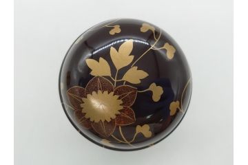 明治期　蒔絵　花唐草　梨地　木製　丁寧な職人技が光る棗(共箱付き、3段、茶道具、漆工芸)(R-062238)