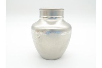 薩摩　谷山正錫　山崎畩五郎　錫製　カコシマ　彫金細工　茶心壷(共箱付き、茶筒、煎茶道具)(R-062239)