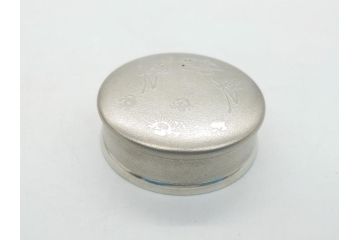 薩摩　谷山正錫　山崎畩五郎　錫製　カコシマ　彫金細工　茶心壷(共箱付き、茶筒、煎茶道具)(R-062239)