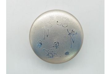 薩摩　谷山正錫　山崎畩五郎　錫製　カコシマ　彫金細工　茶心壷(共箱付き、茶筒、煎茶道具)(R-062239)