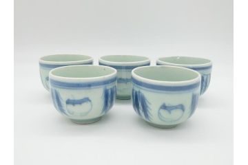 江戸期　古伊万里　染付　蝙蝠文　2.6寸　約8　縁起の良いコウモリが絵付けされた湯呑み5客セット(和食器、二寸六分)(R-062244)