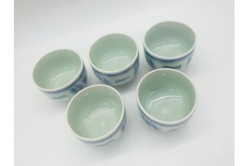 江戸期　古伊万里　染付　蝙蝠文　2.6寸　約8　縁起の良いコウモリが絵付けされた湯呑み5客セット(和食器、二寸六分)(R-062244)
