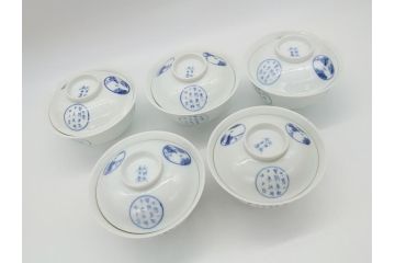 江戸期　古伊万里　大明成化年製　染付　山水文　丸文　3.6寸　約11cm　温かみのあるフォルムが魅力の蓋付き茶碗5客セット(三寸六分、和食器、和皿)(R-062246)