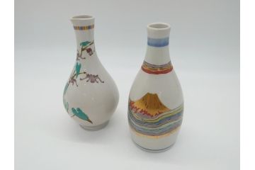 石川県指定無形文化財　武腰潤　九谷焼　色絵　金彩　富士山図　草花文　徳利2点セット(一輪挿し、花器、作家物、共箱無し)(R-062249)