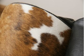 中古　美品　イタリア　Cassina(カッシーナ)　Le Corbusier(ル・コルビュジエ)　LC4　スタイリッシュで洗練された大人の空間を演出するシェーズロング(寝椅子、カウチ)(定価約92万円)(R-062252)
