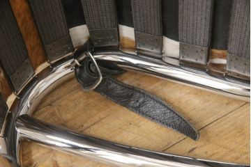 中古　美品　イタリア　Cassina(カッシーナ)　Le Corbusier(ル・コルビュジエ)　LC4　スタイリッシュで洗練された大人の空間を演出するシェーズロング(寝椅子、カウチ)(定価約92万円)(R-062252)